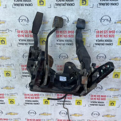 OPEL ASTRA j PEDAL TAKIMI OEM 13354331 ÇIKMA SÖKME YEDEK PARÇA
